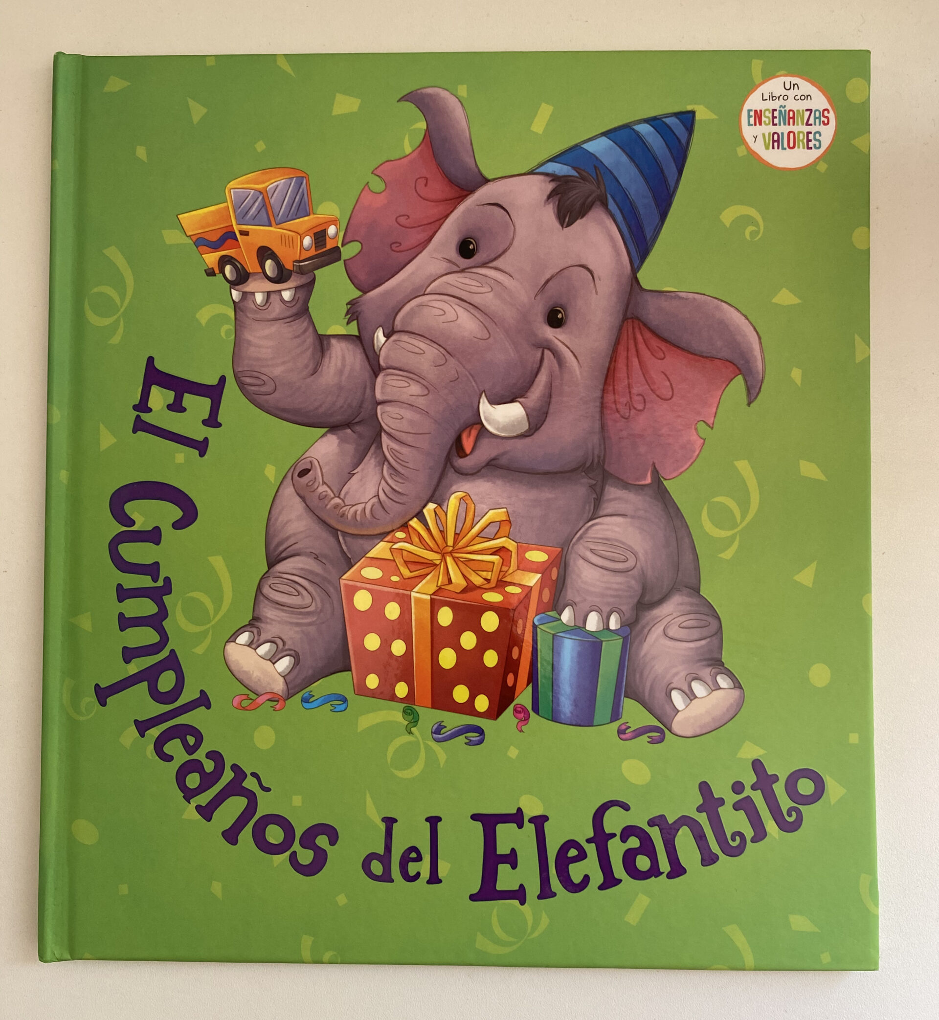 Cuento Infantil, El cumpleaños del elefantito